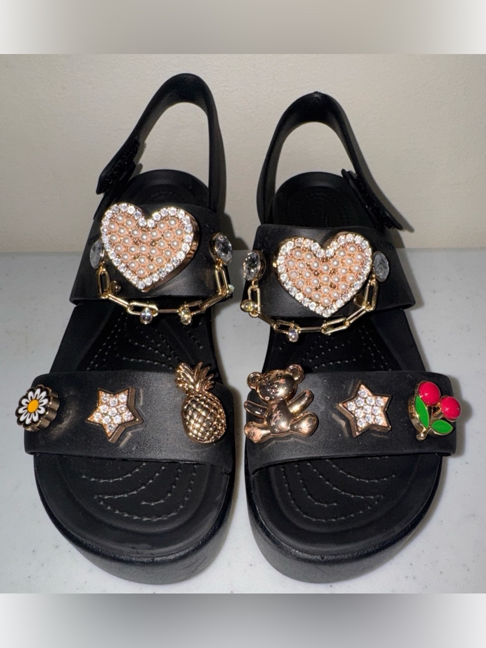 Crocs Brooklyn Platform Sandals Black W7 w/ Charms